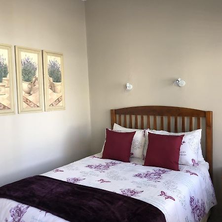 Lighthouse Bed & Breakfast Kroonstad Bagian luar foto