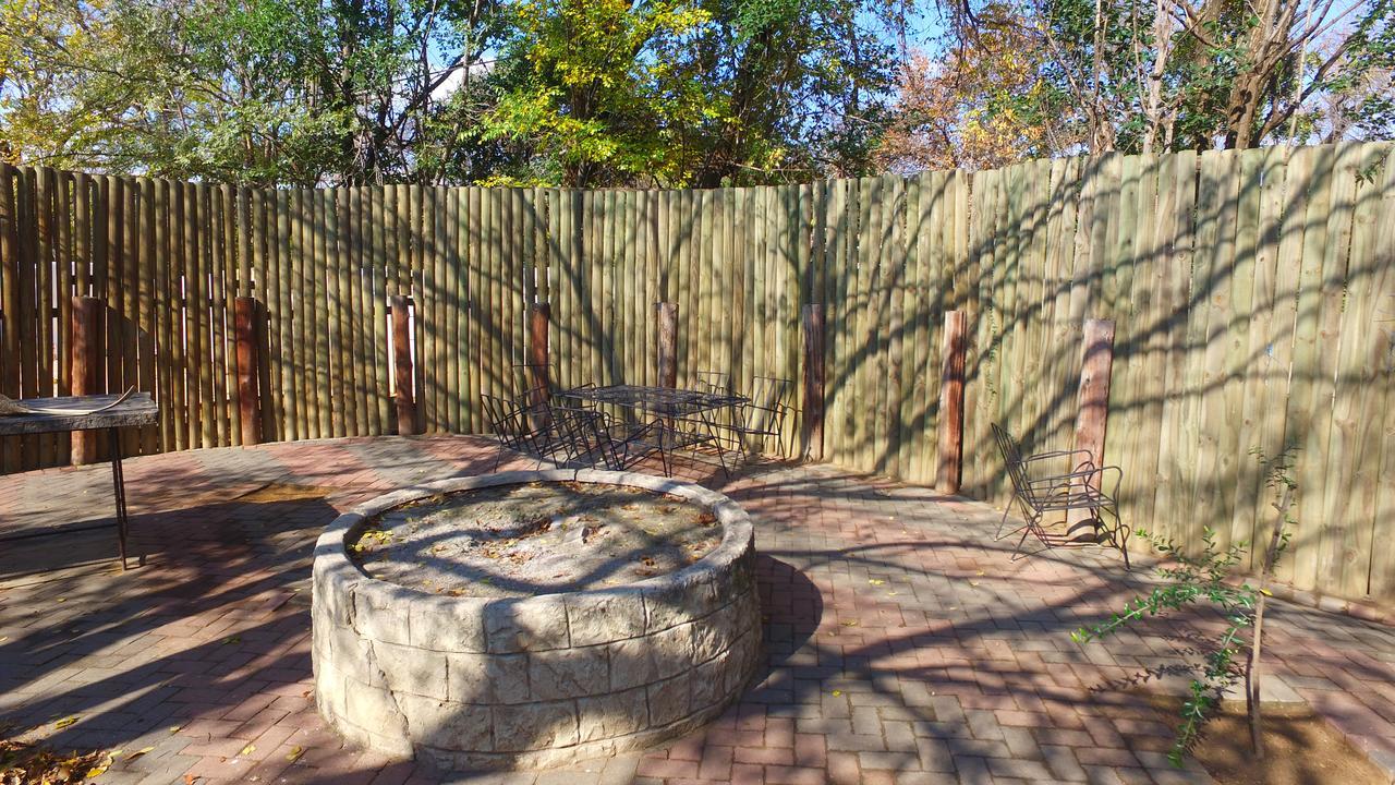 Lighthouse Bed & Breakfast Kroonstad Bagian luar foto