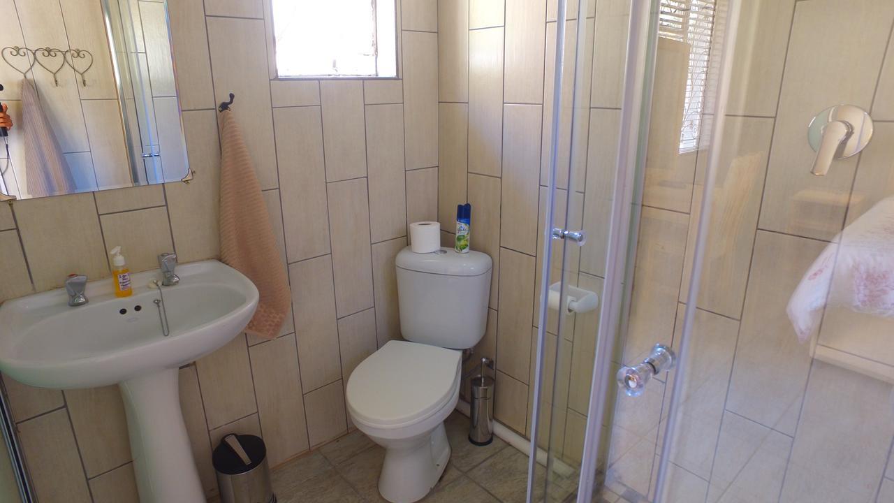 Lighthouse Bed & Breakfast Kroonstad Bagian luar foto