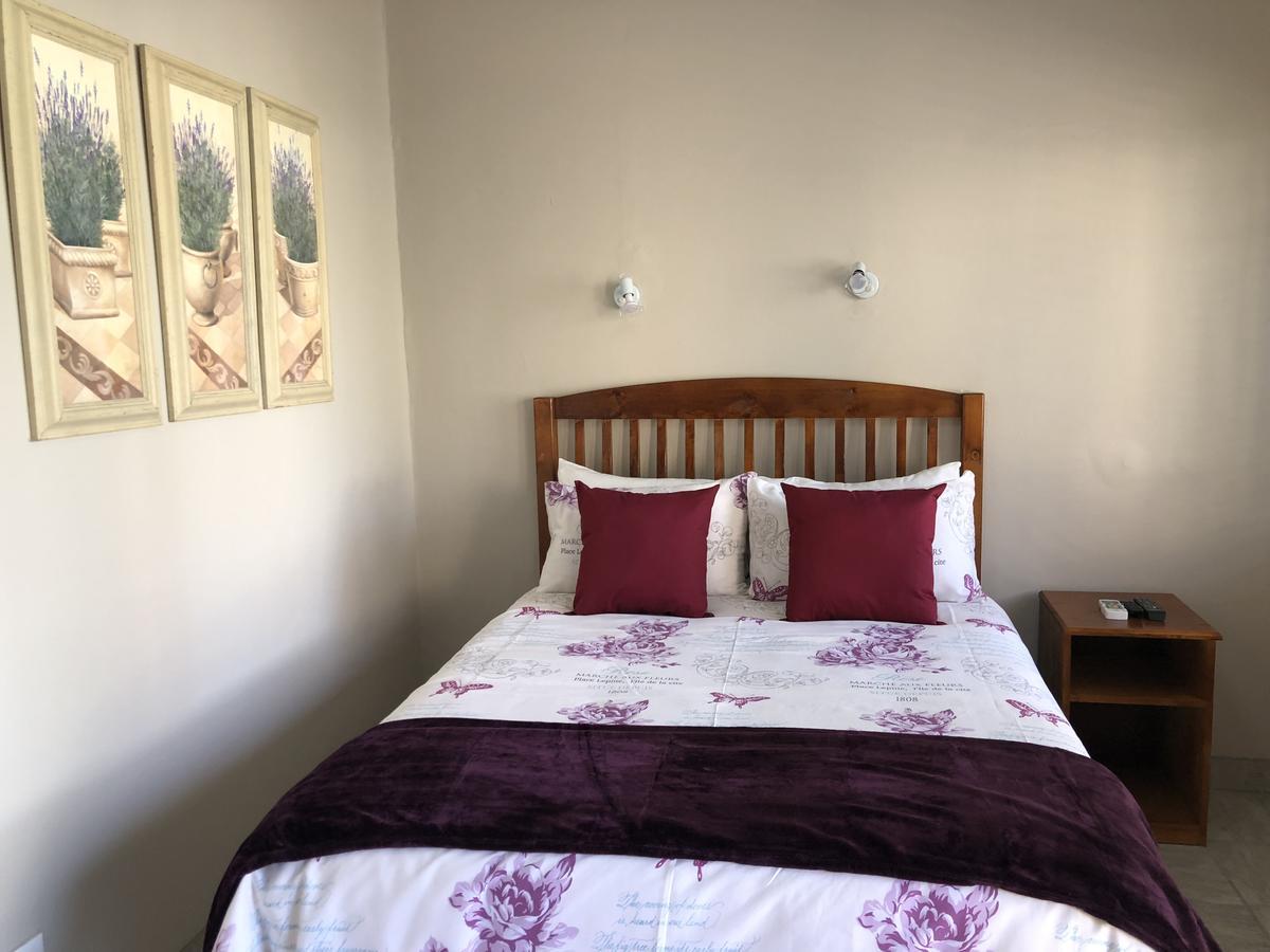 Lighthouse Bed & Breakfast Kroonstad Bagian luar foto