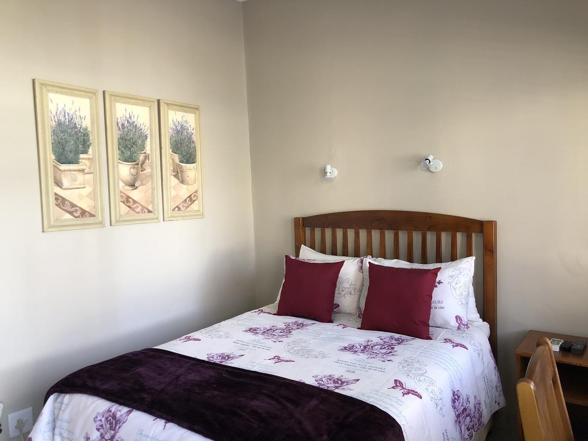 Lighthouse Bed & Breakfast Kroonstad Bagian luar foto