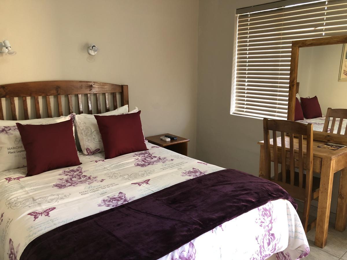 Lighthouse Bed & Breakfast Kroonstad Bagian luar foto