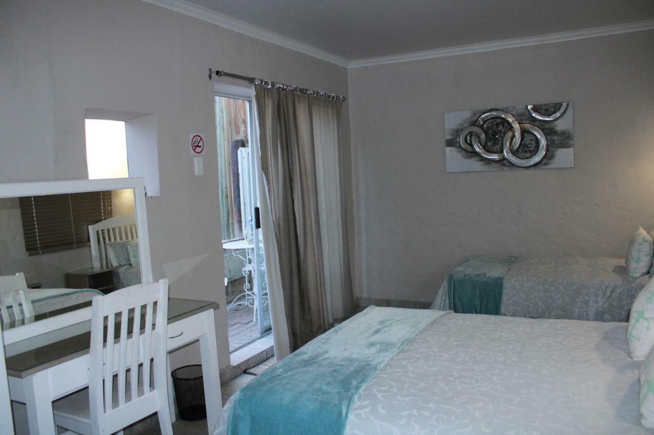 Lighthouse Bed & Breakfast Kroonstad Bagian luar foto