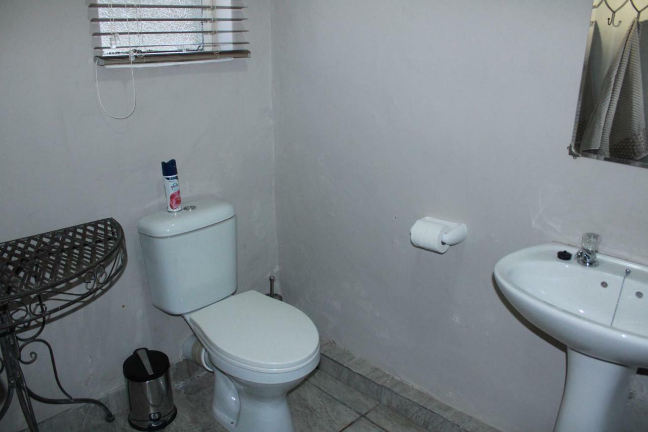 Lighthouse Bed & Breakfast Kroonstad Bagian luar foto